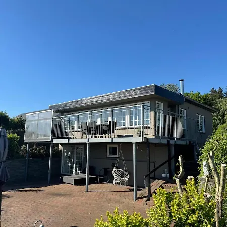 Beautiful With Ocean View Holiday home